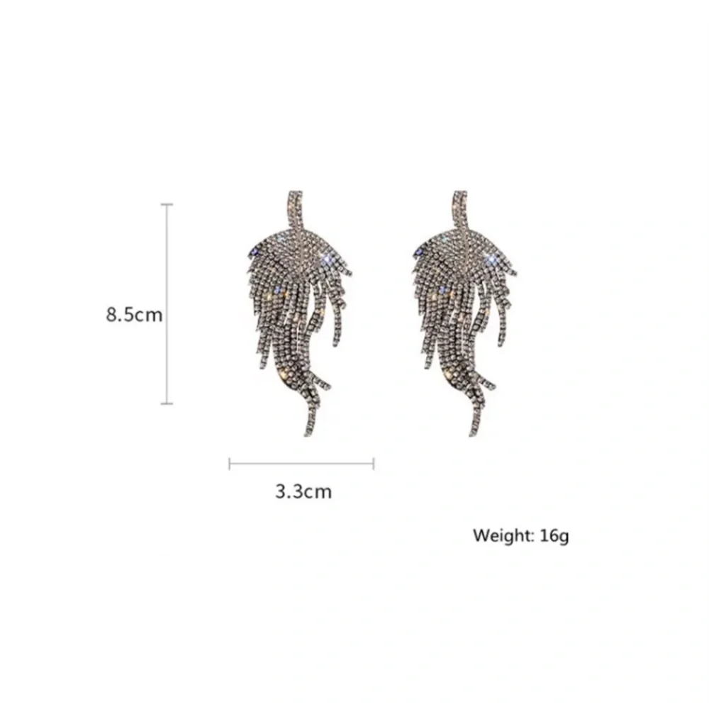 🌟 Gold Plated Rhinestone Leaves Earrings - Picture 4 of 5